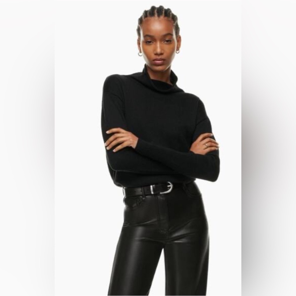 Wilfred Aritzia black turtleneck Cyprie sweater size small